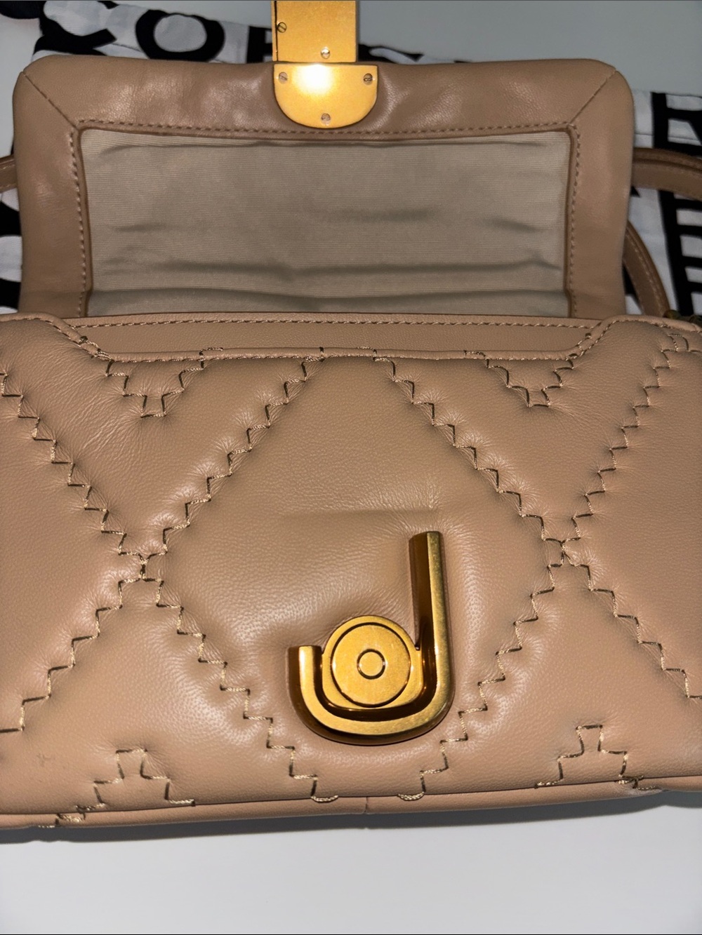 Marc Jacobs Quilted Leather Shoulder Bag - Picture 9 of 12